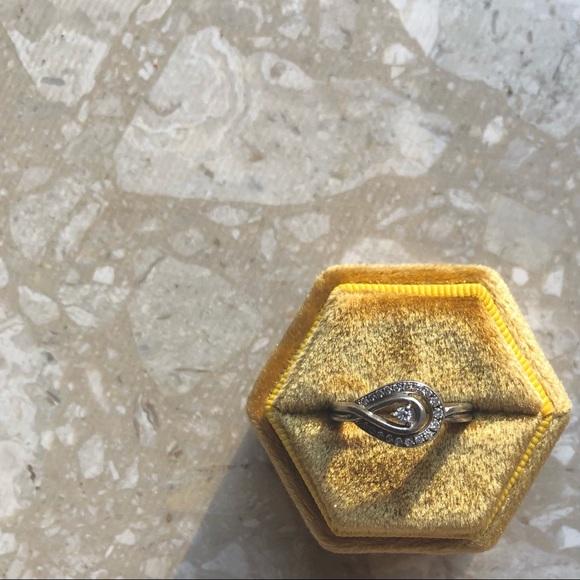 Diamond Halo 925 Sterling Silver Pear Infinity Vintage Ring - Picture 4 of 13